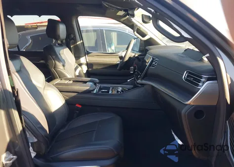 2024 Jeep Wagoneer L Series Ii 4X4 z USA, uszkodzony, nr VIN 1C4SJSBP2RS153539